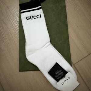 Gucci white and black logo socks unisex new